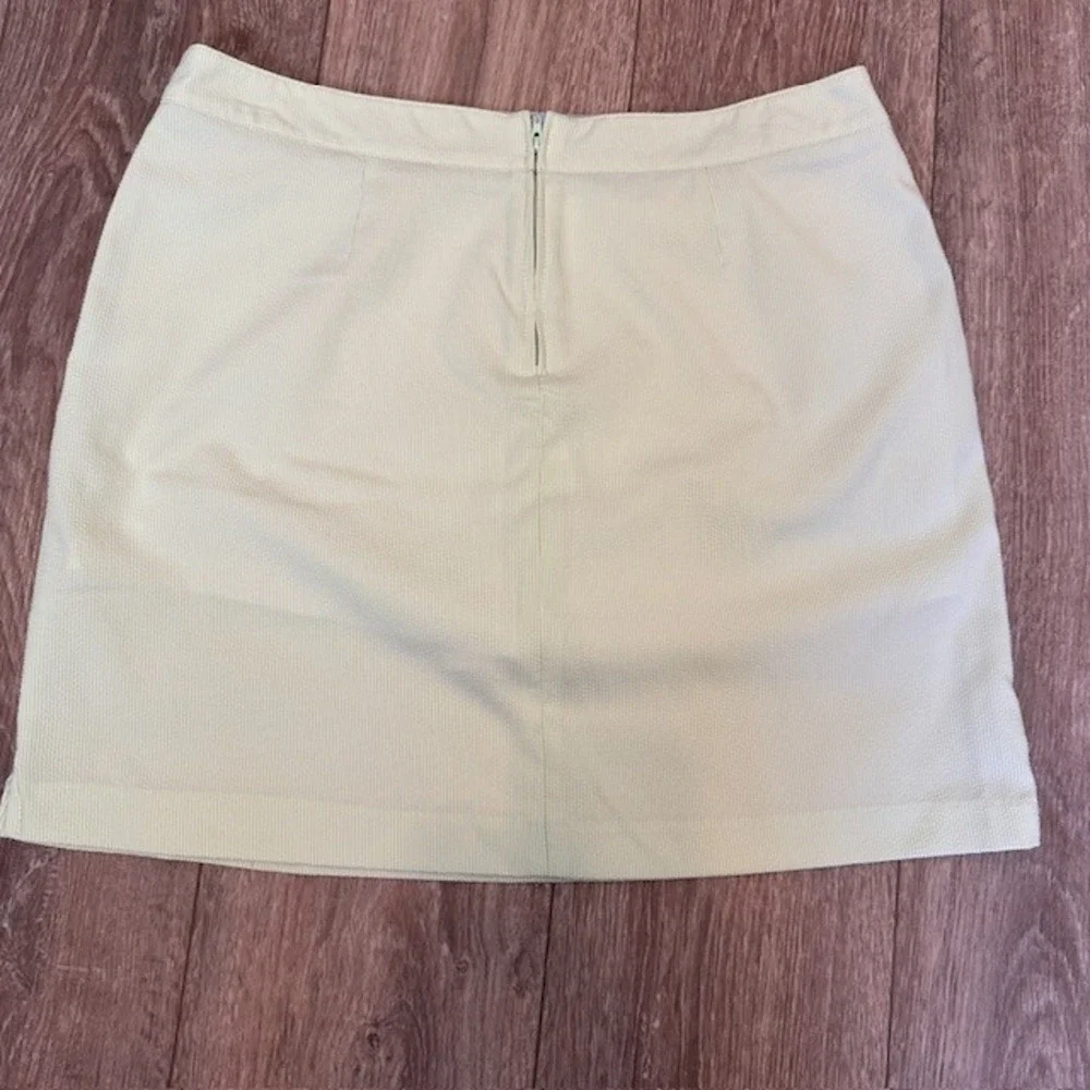 Greg Norman Women's Green & White Seersucker Athletic Golf Skort 10‎ Stretch